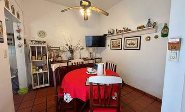 Venta Wilde Casa c/cochera, patio y jardín.PERMUTA