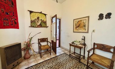 Venta Wilde Casa c/cochera, patio y jardín.PERMUTA