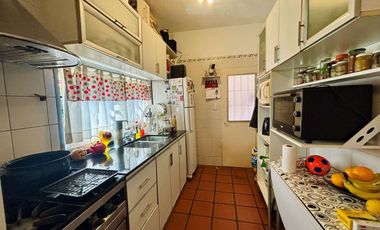 Venta Wilde Casa c/cochera, patio y jardín.PERMUTA