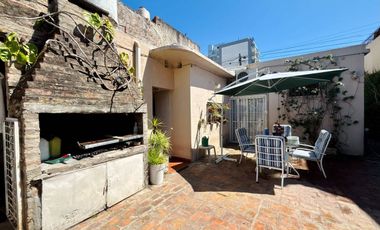 Venta Wilde Casa c/cochera, patio y jardín.PERMUTA