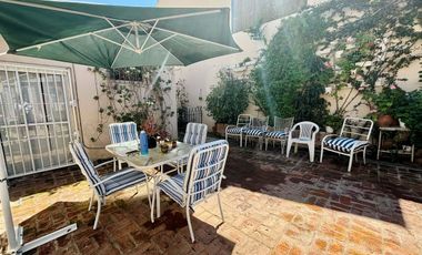 Venta Wilde Casa c/cochera, patio y jardín.PERMUTA