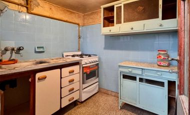 VENTA 3 AMB ALMAGRO. PISO 1 ESCALERA-A REFACCIONAR