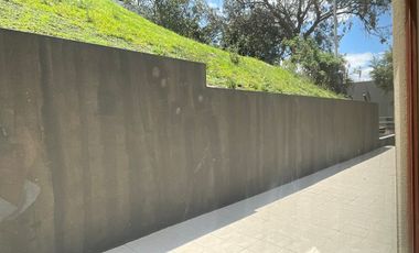 Venta amplio departamento de 163m2 de 3 dormitorios en Nayón