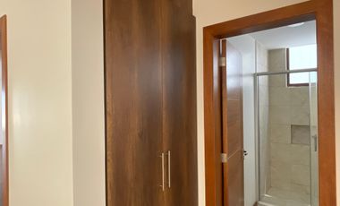 Venta amplio departamento de 163m2 de 3 dormitorios en Nayón