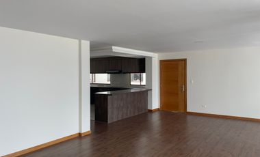 Venta amplio departamento de 163m2 de 3 dormitorios en Nayón