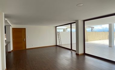 Venta amplio departamento de 163m2 de 3 dormitorios en Nayón