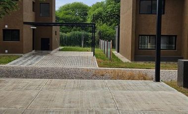 Casa en Alquiler, 3 Dormitorios, Villa Allende Golf