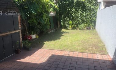 Exc. Dúplex 5 Amb. con Fondo, Garaje y Play-room (TODO EQUIPADO)