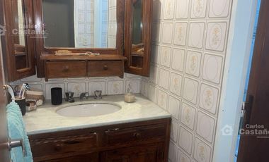 Exc. Dúplex 5 Amb. con Fondo, Garaje y Play-room (TODO EQUIPADO)