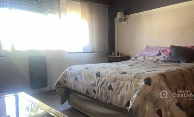 Exc. Dúplex 5 Amb. con Fondo, Garaje y Play-room (TODO EQUIPADO)