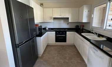 Casa en alquiler en barrio Barrancas del Lago - Nordelta