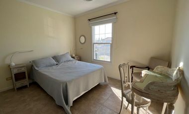 Casa en alquiler en barrio Barrancas del Lago - Nordelta