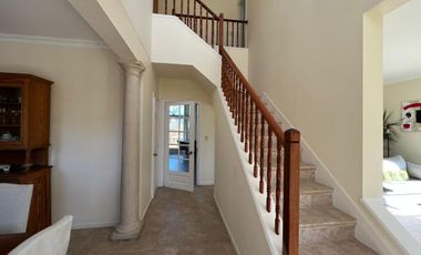 Casa en alquiler en barrio Barrancas del Lago - Nordelta