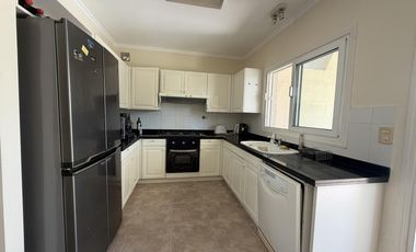 Casa en alquiler en barrio Barrancas del Lago - Nordelta