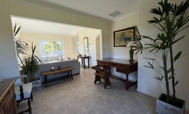 Casa en alquiler en barrio Barrancas del Lago - Nordelta