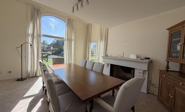 Casa en alquiler en barrio Barrancas del Lago - Nordelta