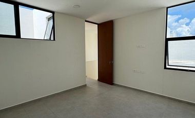 CASA TIPO TOWNHOUSE EN TEMOZÓN DE ENTREGA INMEDIATA