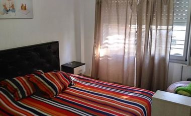 Excelente 2 AMB en Planta Baja al frente.-  Banfield Este