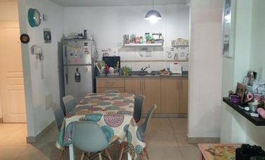 Excelente 2 AMB en Planta Baja al frente.-  Banfield Este