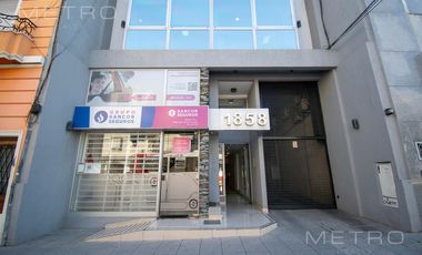 Oficina en venta con cochera en San Martin