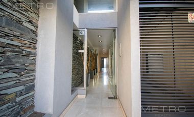 Oficina en venta con cochera en San Martin