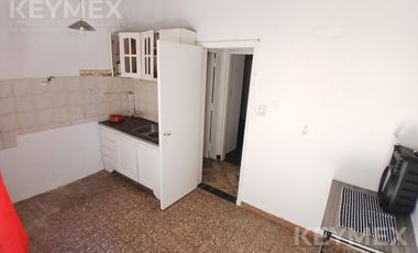 VENTA DE CASA CON TRES UNIDADES FUNCIONALES EN ISIDRO CASANOVA, IDEAL INVERSOR