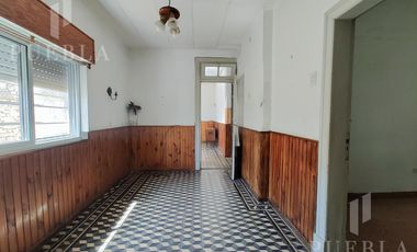 VENTA DE PH AL FONDO CON GRAN PARQUE DE 233M A RECICLAR. TURDERA-LOMAS DE ZAMORA.