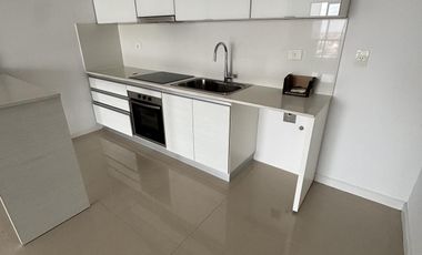 Departamento 3 ambientes nuevo. Olivos.