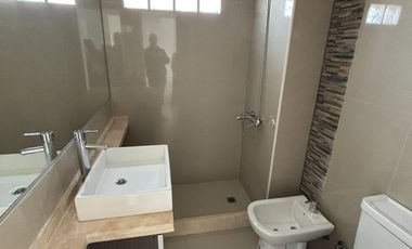 Departamento 3 ambientes nuevo. Olivos.