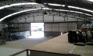 Excelente Nave Industrial de 1.340 m2 sobre Terreno de 3.500 m2 en Zona IP