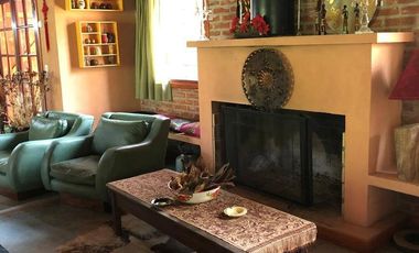 Casa en  sobre 2 lotes Mar de Cobo - Zona bosque