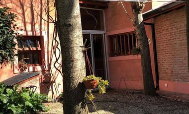 Casa en  sobre 2 lotes Mar de Cobo - Zona bosque