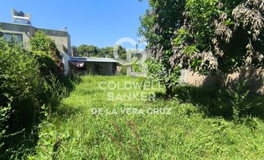 Se vende casa de dos dormitorios en amplio terreno. Permuta o Financiacion