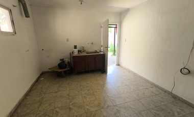 Se vende casa de dos dormitorios en amplio terreno. Permuta o Financiacion