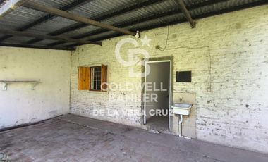 Se vende casa de dos dormitorios en amplio terreno. Permuta o Financiacion