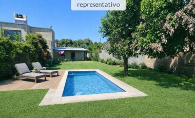 Se vende casa de dos dormitorios en amplio terreno. Permuta o Financiacion