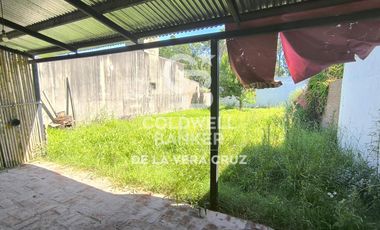 Se vende casa de dos dormitorios en amplio terreno. Permuta o Financiacion