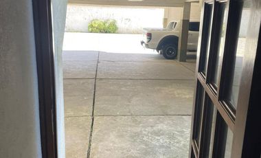 Excelente departamento 2 ambientes con cochera cubierta!!