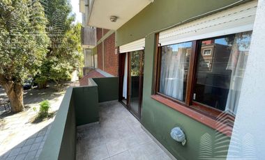 Excelente departamento 2 ambientes con cochera cubierta!!