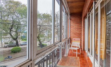 Casa de tres dormitorios y local con pileta en Av. Arana y Centenario  VILLA ELISA