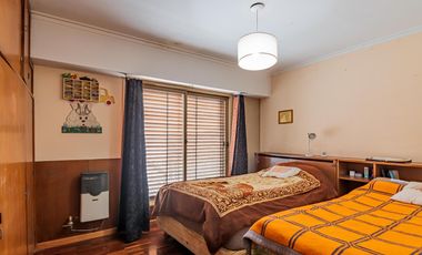 Casa de tres dormitorios y local con pileta en Av. Arana y Centenario  VILLA ELISA