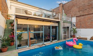 Casa de tres dormitorios y local con pileta en Av. Arana y Centenario  VILLA ELISA