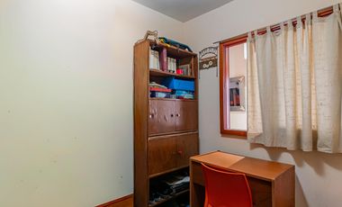 Casa de tres dormitorios y local con pileta en Av. Arana y Centenario  VILLA ELISA