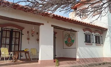 CASA DE 3 AMBIENTES EN VENTA CON TERRENO DE 7 HECTAREAS Y PILETA - LA RAMADA - CORDOBA