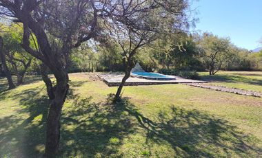 CASA DE 3 AMBIENTES EN VENTA CON TERRENO DE 7 HECTAREAS Y PILETA - LA RAMADA - CORDOBA