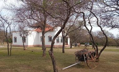 CASA DE 3 AMBIENTES EN VENTA CON TERRENO DE 7 HECTAREAS Y PILETA - LA RAMADA - CORDOBA