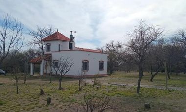 CASA DE 3 AMBIENTES EN VENTA CON TERRENO DE 7 HECTAREAS Y PILETA - LA RAMADA - CORDOBA