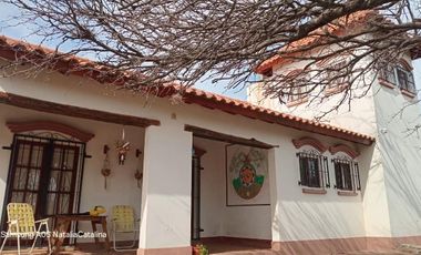 CASA DE 3 AMBIENTES EN VENTA CON TERRENO DE 7 HECTAREAS Y PILETA - LA RAMADA - CORDOBA