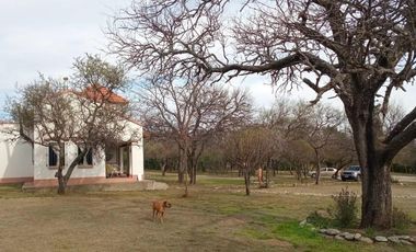 CASA DE 3 AMBIENTES EN VENTA CON TERRENO DE 7 HECTAREAS Y PILETA - LA RAMADA - CORDOBA