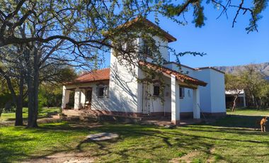 CASA DE 3 AMBIENTES EN VENTA CON TERRENO DE 7 HECTAREAS Y PILETA - LA RAMADA - CORDOBA